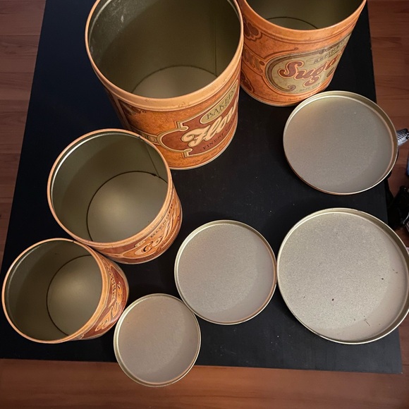 Very Rare Bakers Brand Tin Containers - Picture 8 of 11